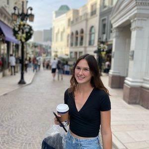 Meet your Posher, Ellie